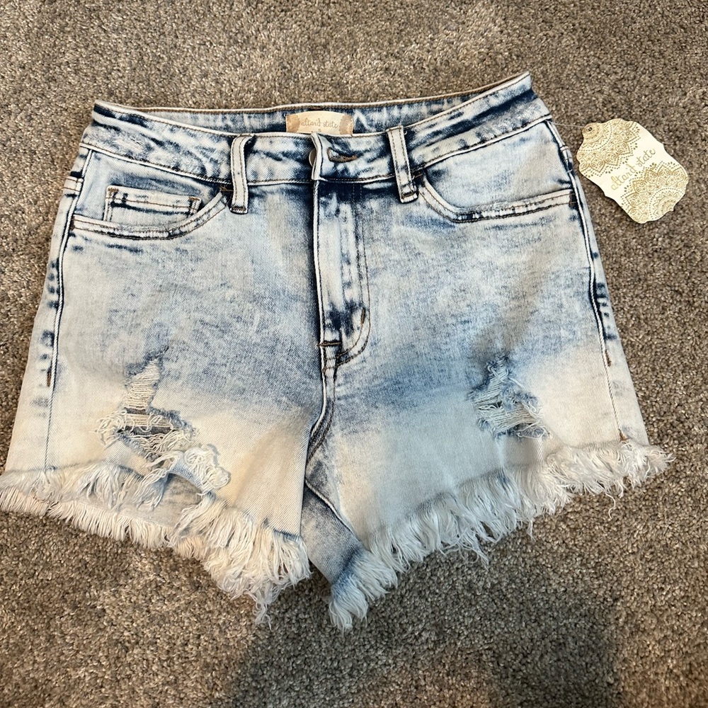 Altar’d state shorts brand new size small light wash